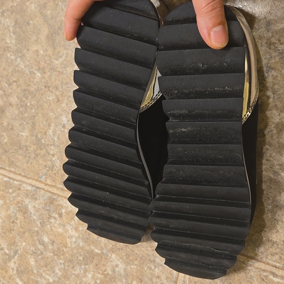 Shoes - Picture 7 of 7